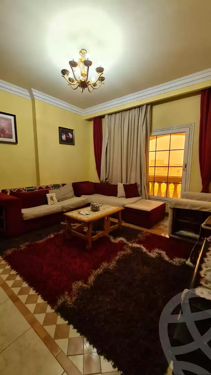 https://aqarmap.com.eg/en/listing/5931143-for-sale-cairo-el-sheikh-zayed-city-compounds-el-yasmeen-compound