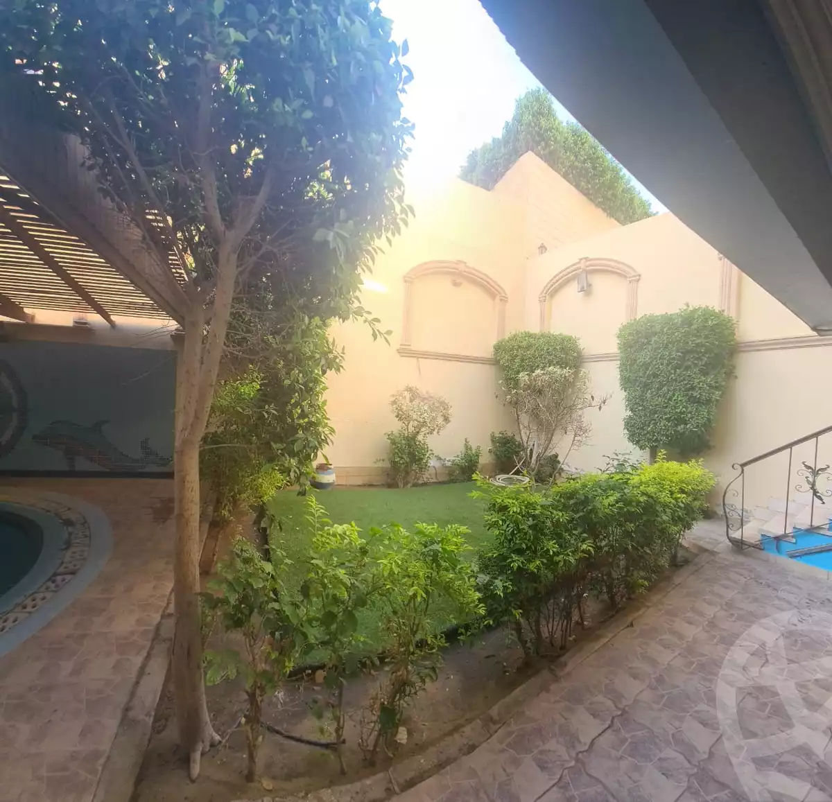 https://aqarmap.com.eg/en/listing/5931143-for-sale-cairo-el-sheikh-zayed-city-compounds-el-yasmeen-compound