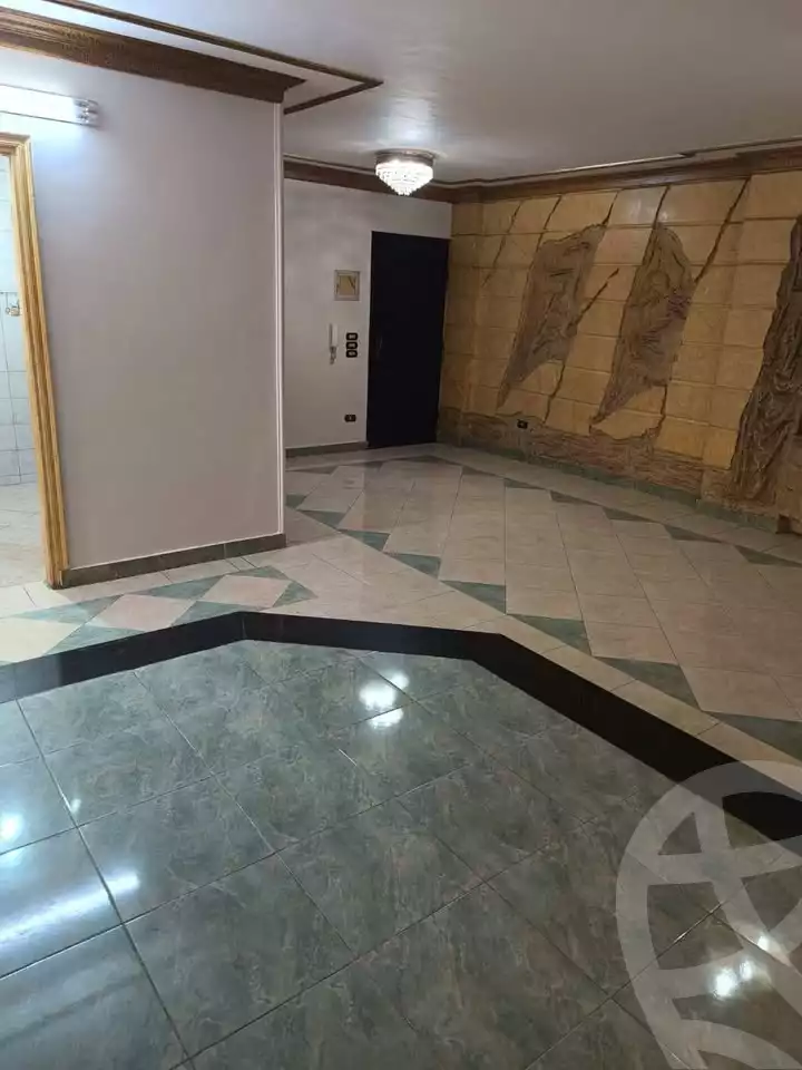 https://aqarmap.com.eg/ar/listing/5933808-for-rent-cairo-mokattam-lhdb-l-ly