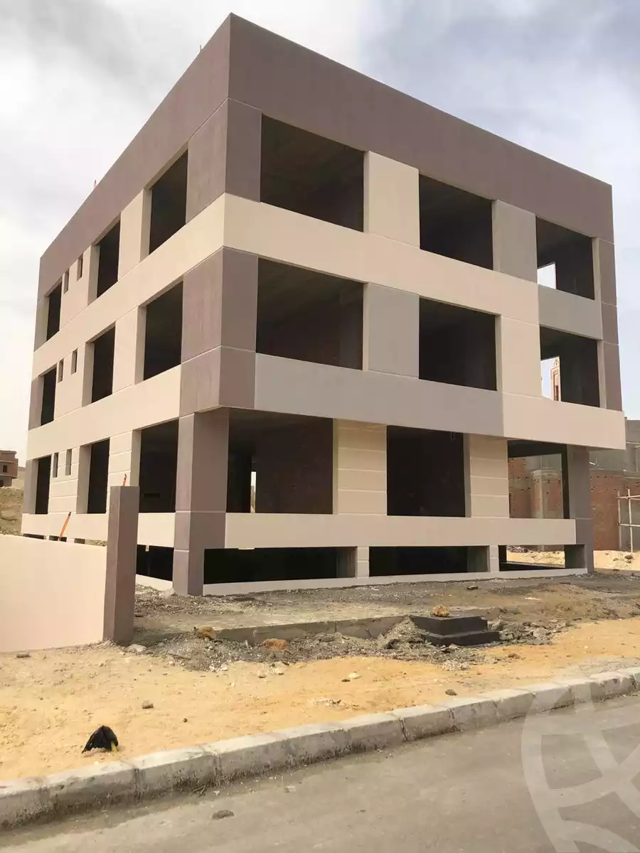 https://aqarmap.com.eg/ar/listing/5934684-for-sale-cairo-6th-of-october-el-wahatt-road
