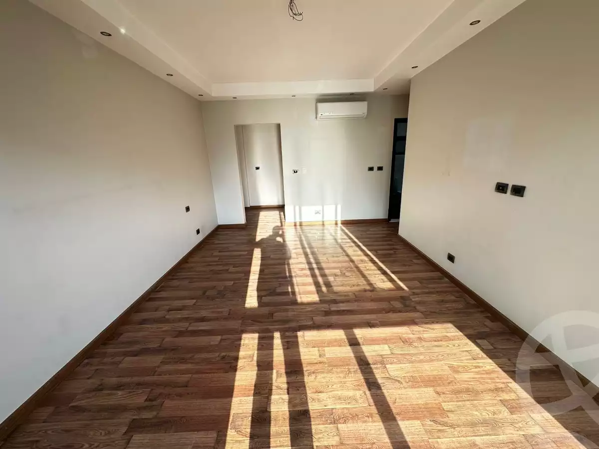 https://aqarmap.com.eg/en/listing/5935456-for-rent-cairo-el-sheikh-zayed-city-compounds-kmbwnd-wyst-twn-swdyk