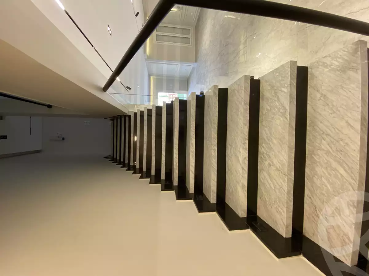https://aqarmap.com.eg/en/listing/5935723-for-rent-cairo-new-cairo-compounds-mountain-view-hyde-park