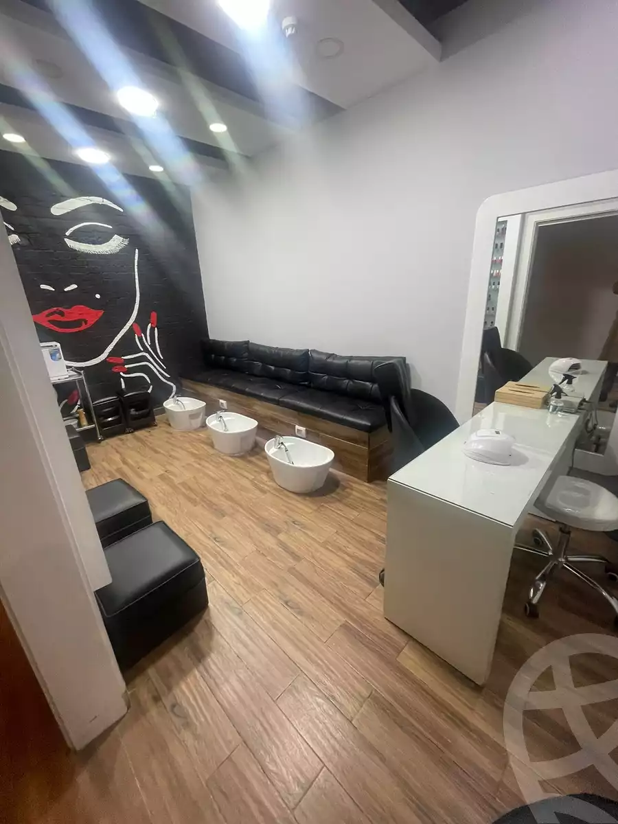 https://aqarmap.com.eg/en/listing/5936660-for-sale-cairo-el-sheikh-zayed-city-compounds-beverly-hills