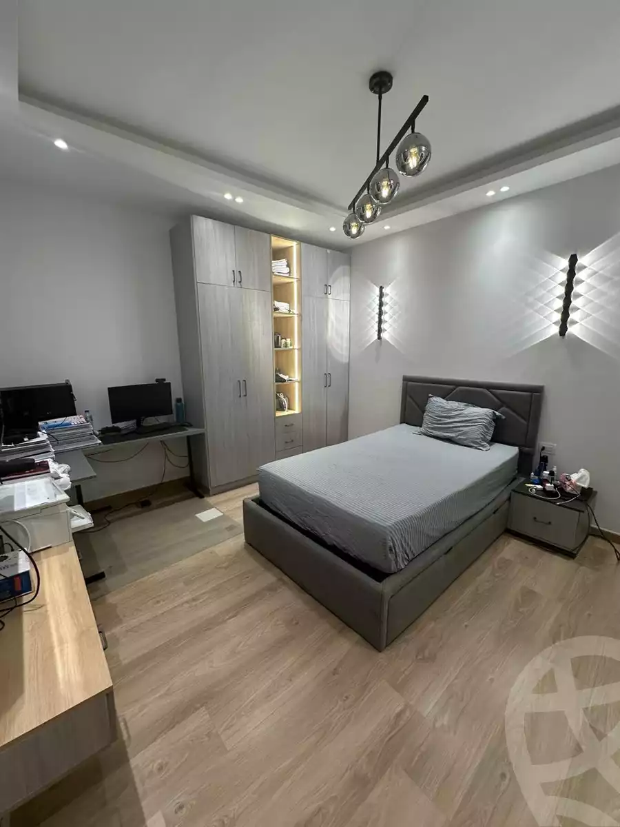 https://aqarmap.com.eg/en/listing/5937747-for-sale-cairo-new-cairo-compounds-fifth-square