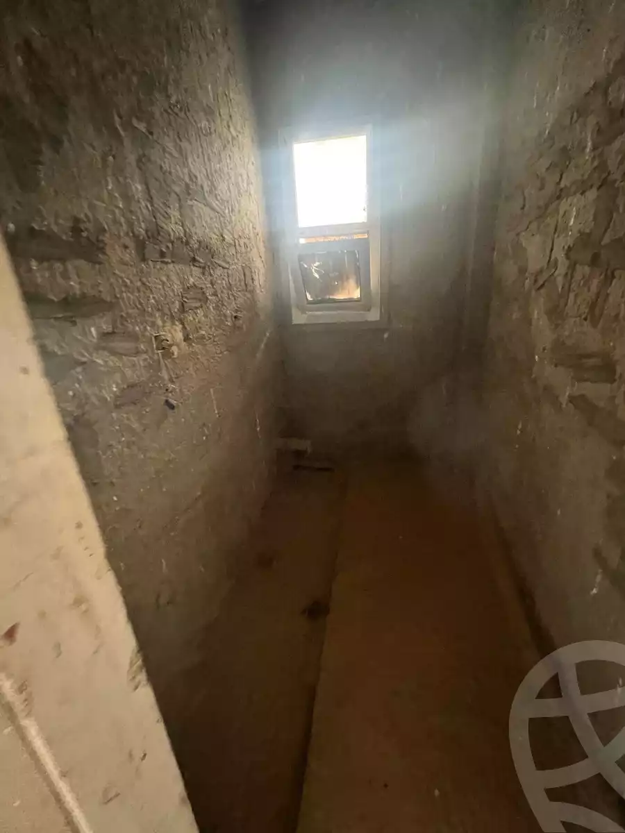 https://aqarmap.com.eg/en/listing/5939697-for-sale-cairo-el-sheikh-zayed-city-compounds-kmbwnd-wyst-twn-swdyk