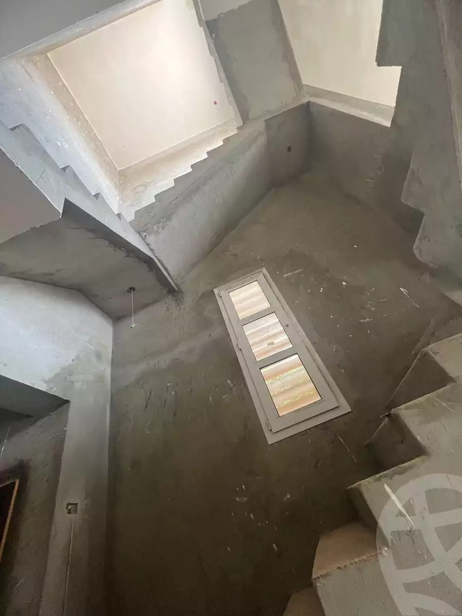 https://aqarmap.com.eg/en/listing/5939697-for-sale-cairo-el-sheikh-zayed-city-compounds-kmbwnd-wyst-twn-swdyk