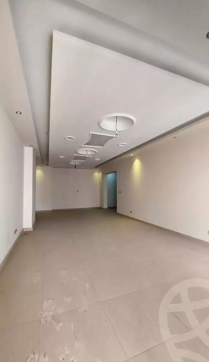 https://aqarmap.com.eg/ar/listing/5940013-for-rent-alexandria-moharram-bey-kanal-al-mahmoudeya-al-bahri-st