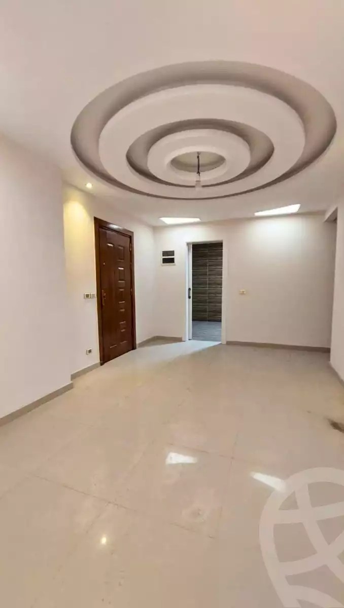 https://aqarmap.com.eg/ar/listing/5940013-for-rent-alexandria-moharram-bey-kanal-al-mahmoudeya-al-bahri-st