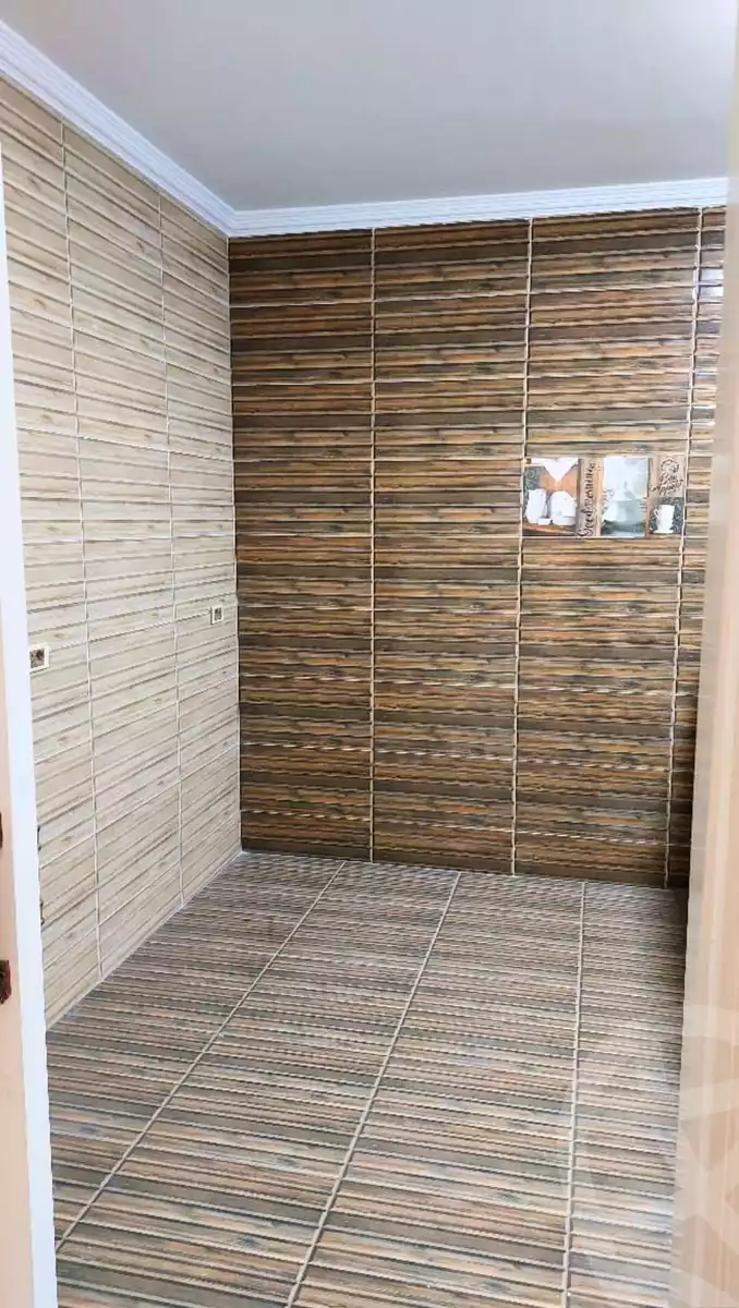 https://aqarmap.com.eg/ar/listing/5940013-for-rent-alexandria-moharram-bey-kanal-al-mahmoudeya-al-bahri-st