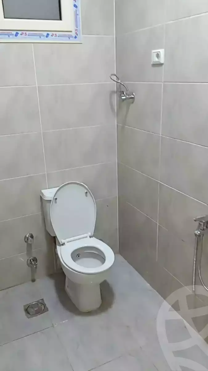 https://aqarmap.com.eg/en/listing/5944080-for-rent-cairo-mokattam-lhdb-l-ly