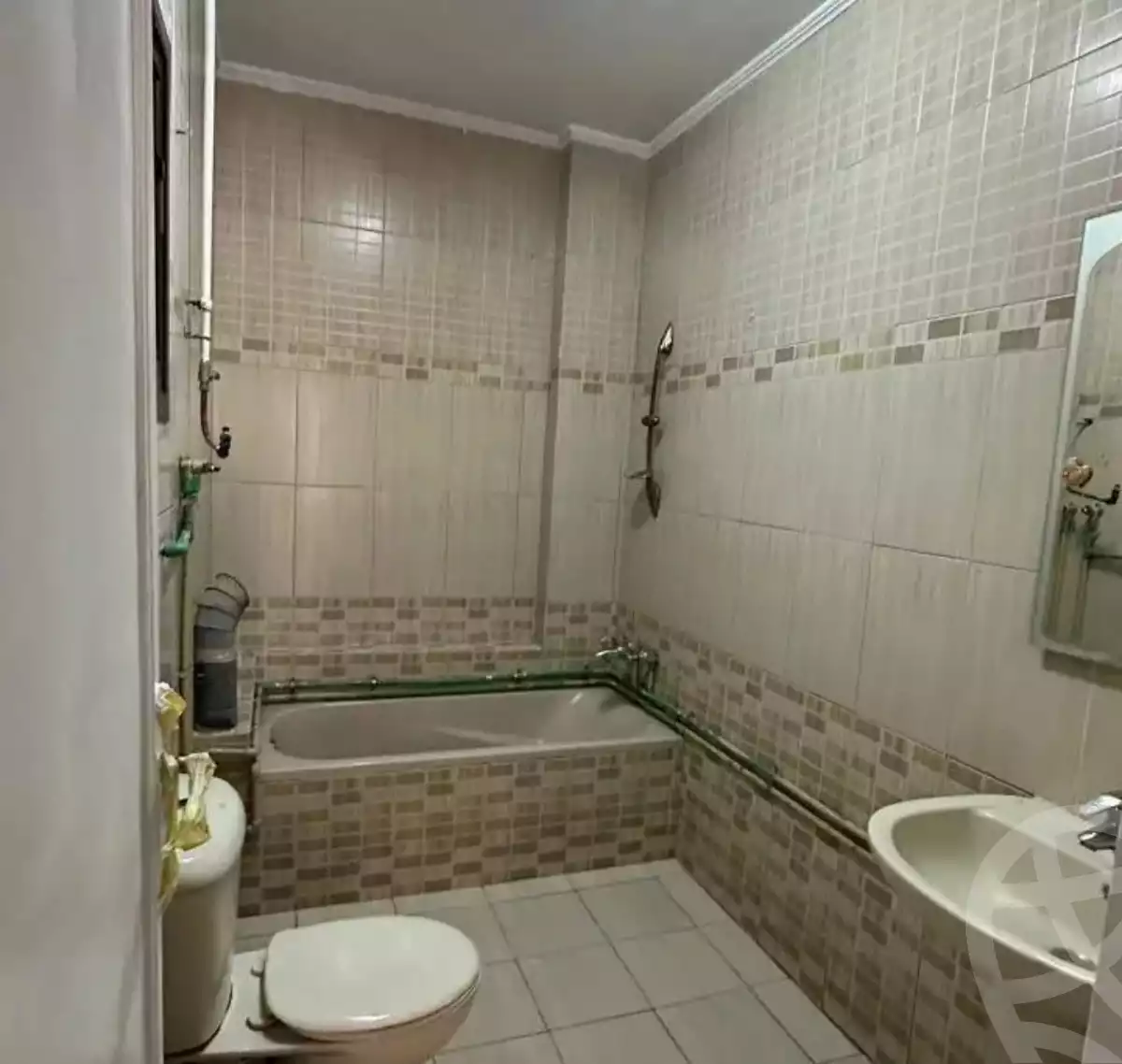 https://aqarmap.com.eg/ar/listing/5946733-for-rent-cairo-mokattam-lhdb-l-ly-diplomats-neighborhood