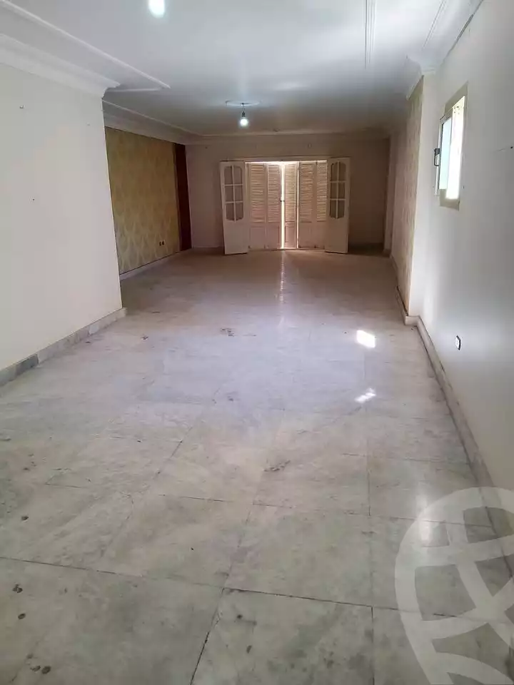 https://aqarmap.com.eg/en/listing/5954918-for-sale-alexandria-ganaklis-shr-mrtdy-bsh