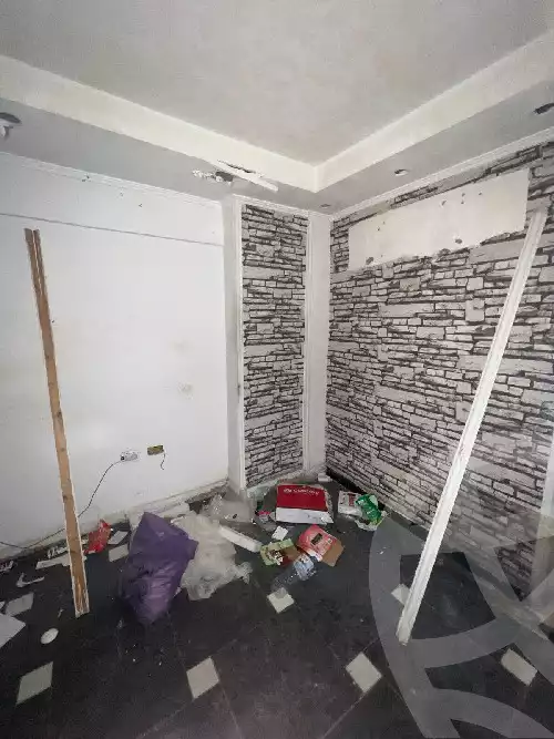 https://aqarmap.com.eg/en/listing/5956001-for-sale-alexandria-zezenia-ibrahim-el-attar-st