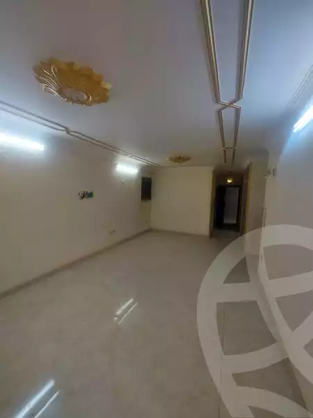 https://aqarmap.com.eg/en/listing/5956139-for-sale-cairo-helwan-helwan-el-sharkeya-mostafa-safwat-st