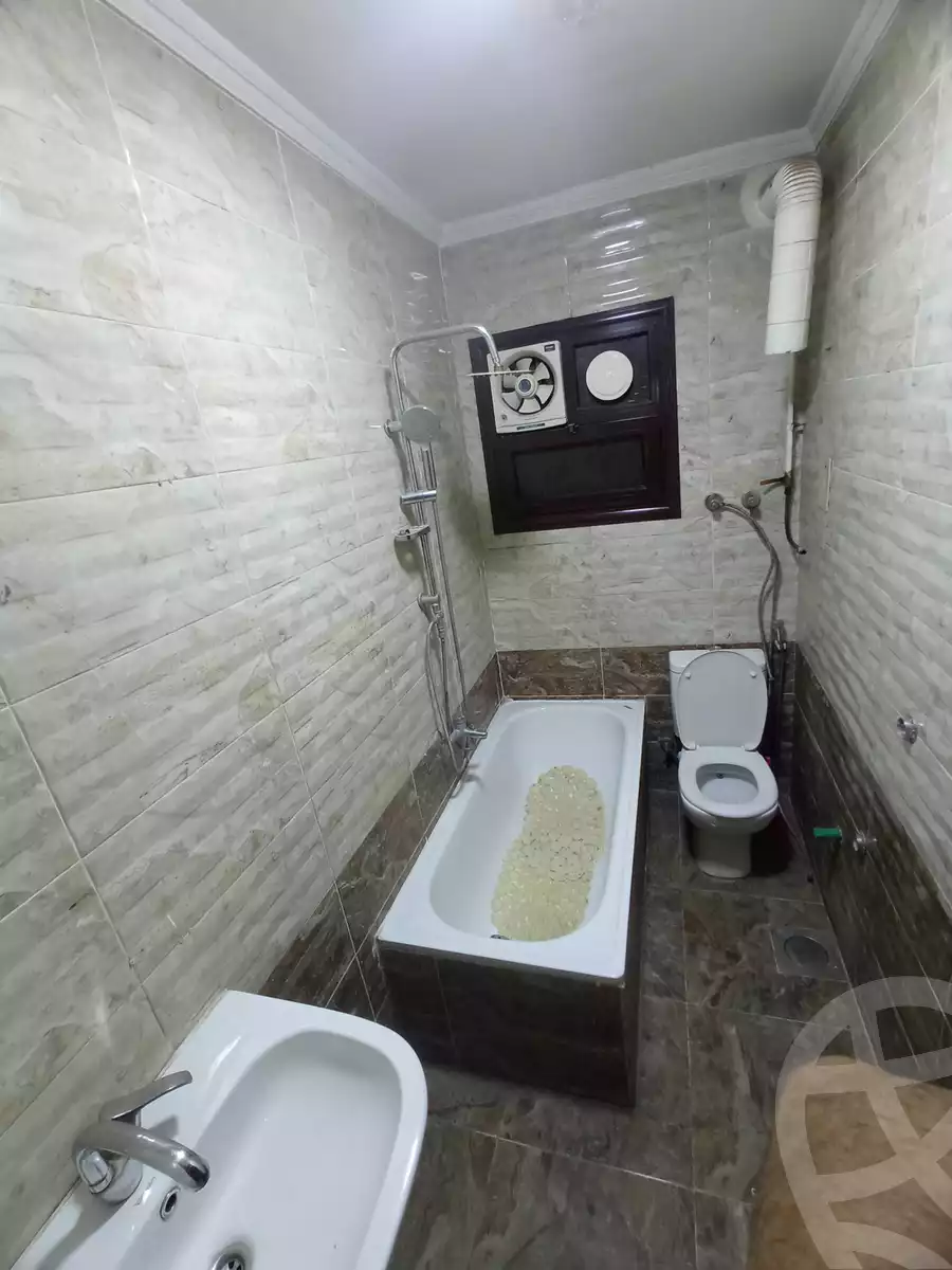 https://aqarmap.com.eg/ar/listing/5960045-for-sale-cairo-helwan-lazoghli-st