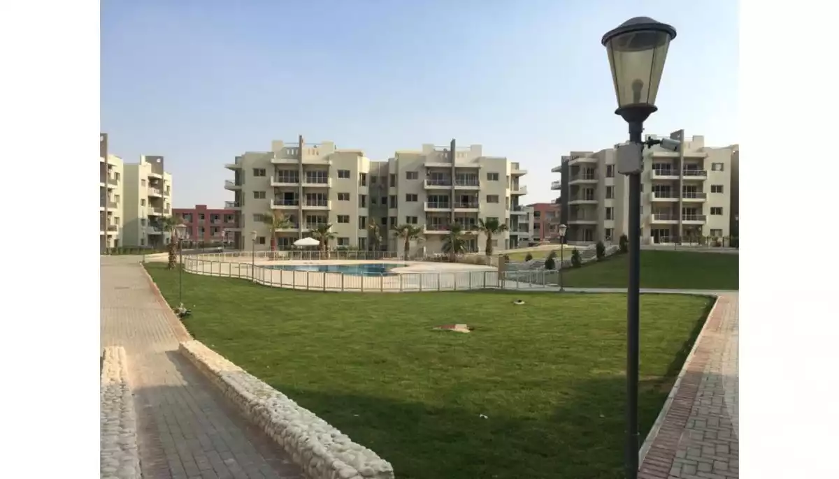 https://aqarmap.com.eg/ar/listing/5960213-for-sale-cairo-el-sheikh-zayed-city-compounds-dh-drys