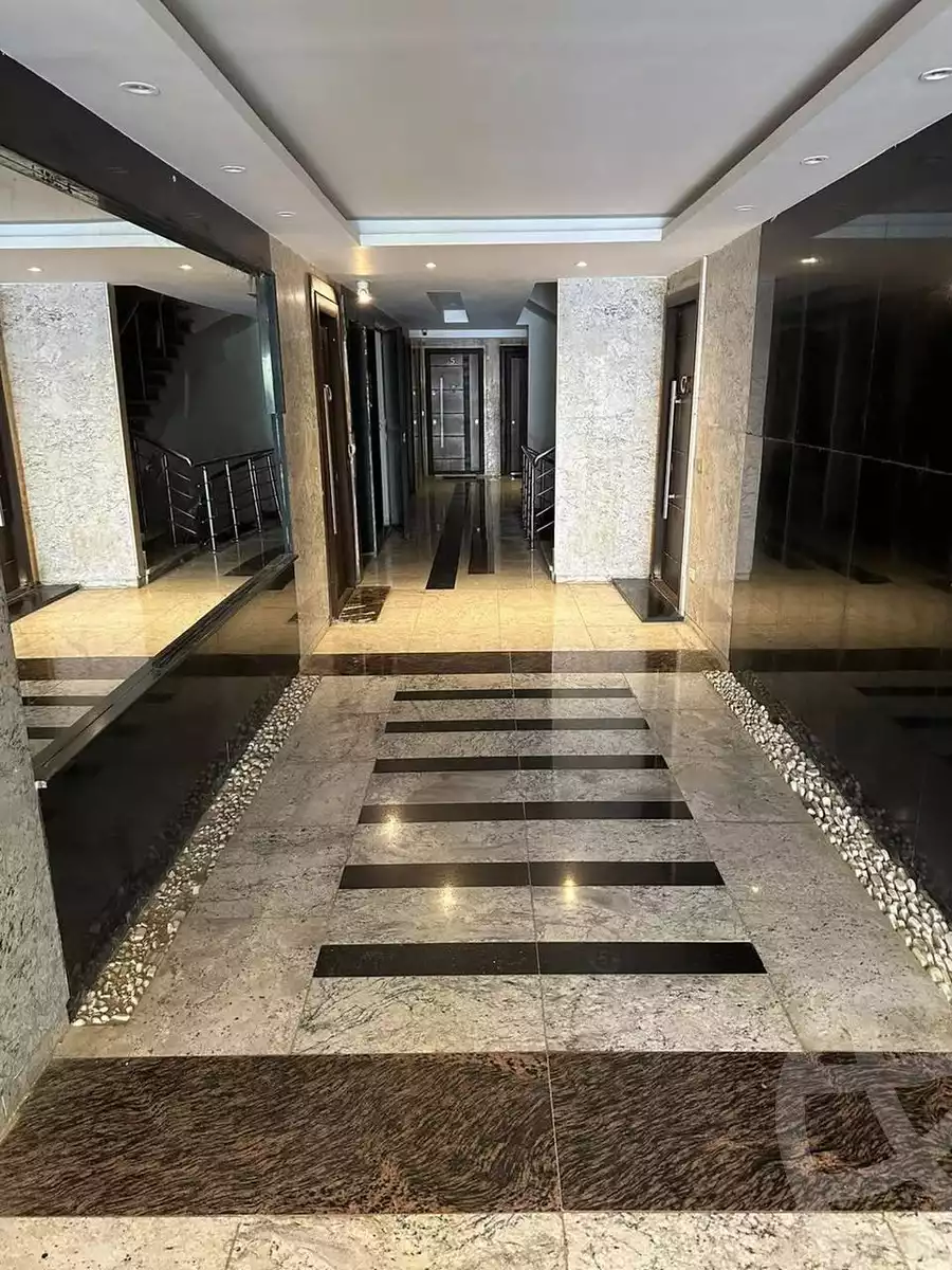 https://aqarmap.com.eg/ar/listing/5962109-for-sale-cairo-new-cairo-compounds-moon-valley