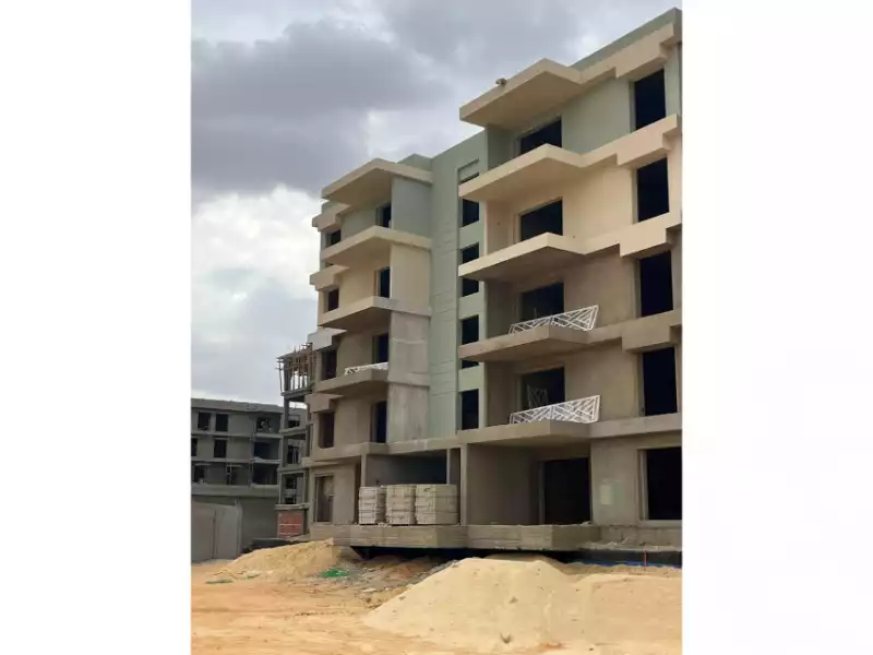 https://aqarmap.com.eg/en/listing/5964077-for-sale-cairo-6th-of-october-compounds-kmbwnd-jryn-6-mbny-drys