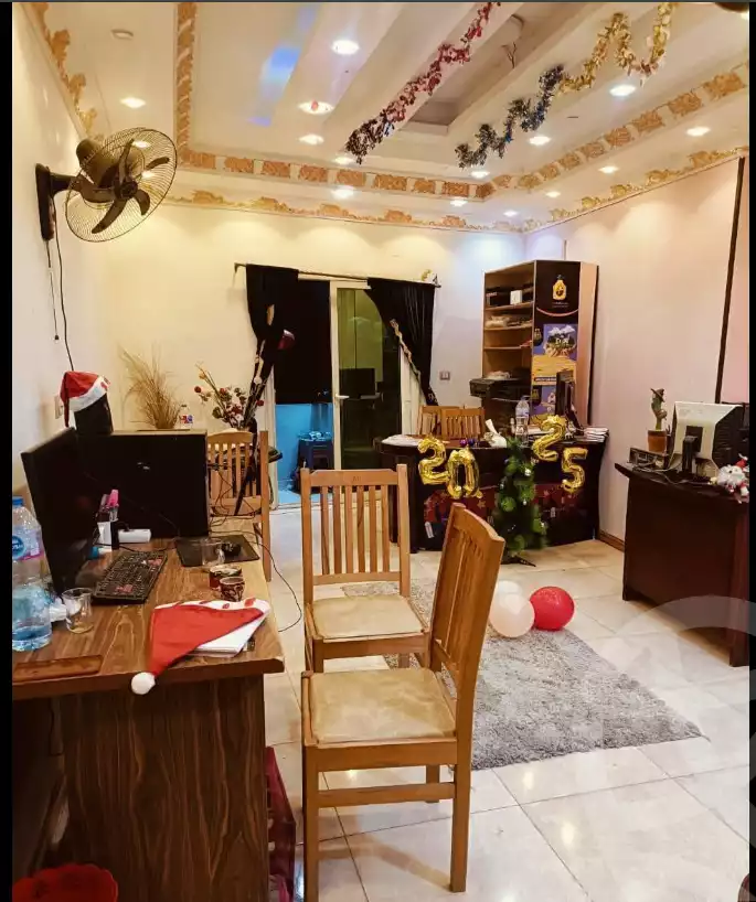 https://aqarmap.com.eg/ar/listing/5964993-for-sale-cairo-helwan-hadayek-helwan-nile-corniche-st