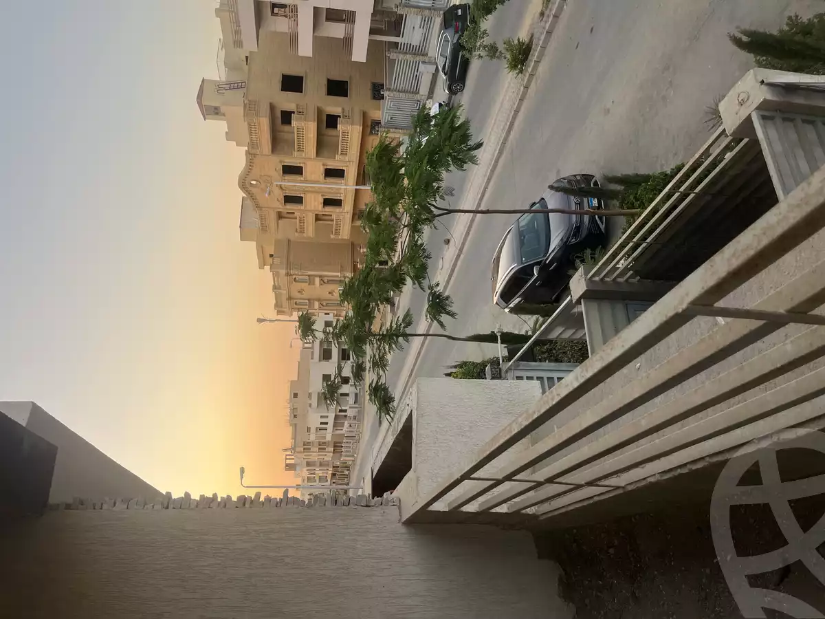https://aqarmap.com.eg/en/listing/5965389-for-sale-cairo-new-cairo-el-kornfol-el-kornfol-7