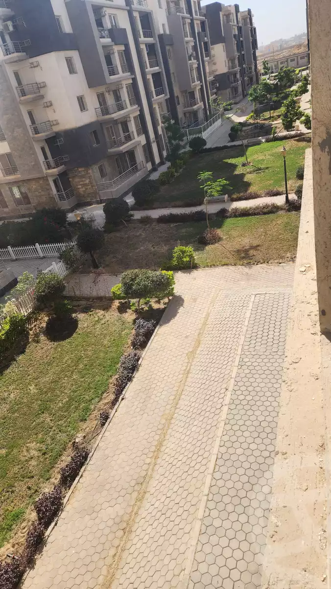 https://aqarmap.com.eg/en/listing/5965449-for-rent-cairo-new-cairo-compounds-janna-compound