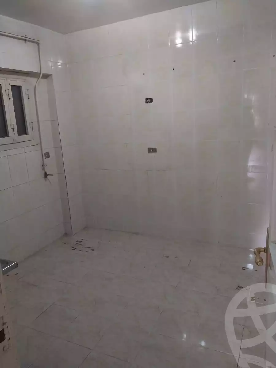 https://aqarmap.com.eg/en/listing/5885153-for-sale-cairo-helwan-rostom-st
