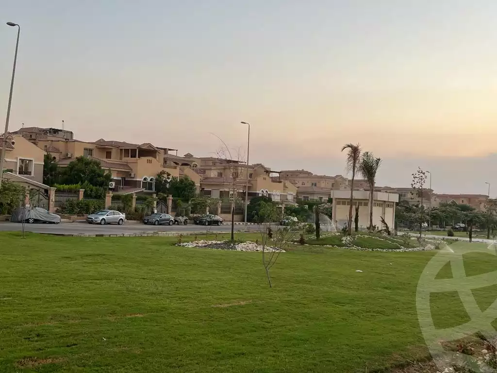 https://aqarmap.com.eg/en/listing/5967726-for-sale-cairo-el-sheikh-zayed-city-compounds-el-khamayel