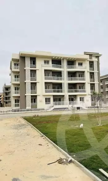 https://aqarmap.com.eg/en/listing/5970112-for-sale-cairo-el-sheikh-zayed-city-compounds-el-khamayel
