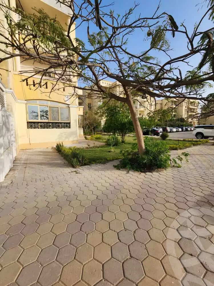 https://aqarmap.com.eg/ar/listing/5970430-for-sale-cairo-el-sheikh-zayed-city-compounds-el-khamayel