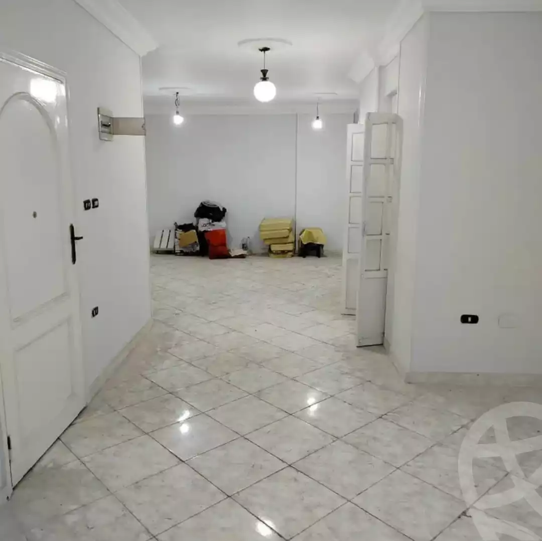 https://aqarmap.com.eg/en/listing/5971143-for-rent-alexandria-zezenia-ibrahim-el-attar-st