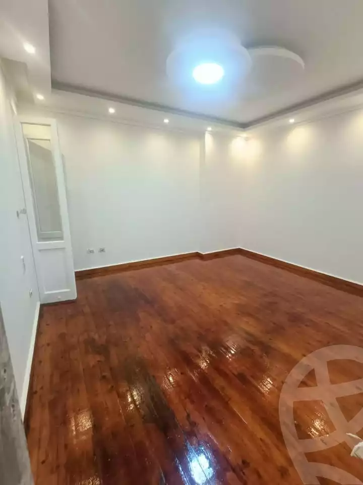 https://aqarmap.com.eg/en/listing/5971433-for-sale-alexandria-bolekly
