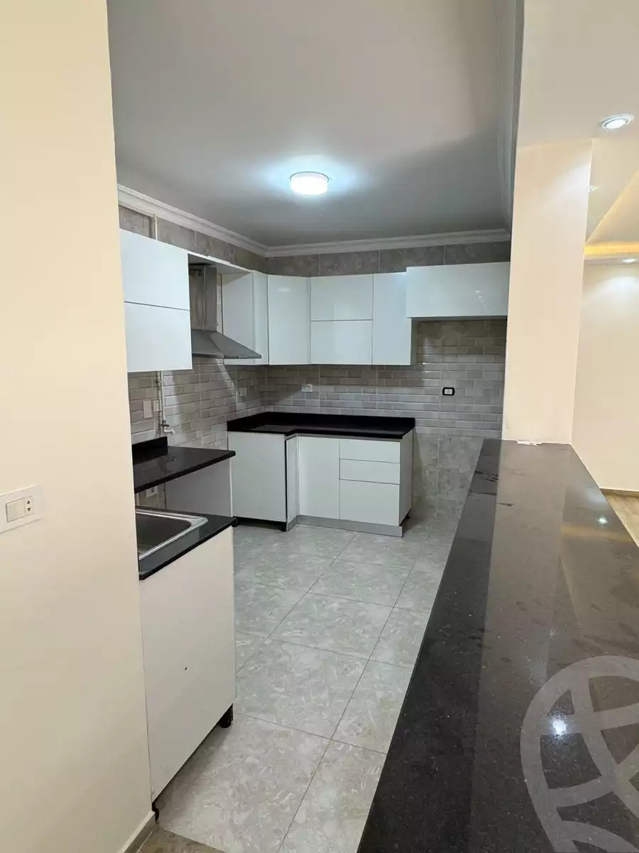 https://aqarmap.com.eg/ar/listing/5809595-for-rent-cairo-new-cairo-compounds-moon-valley