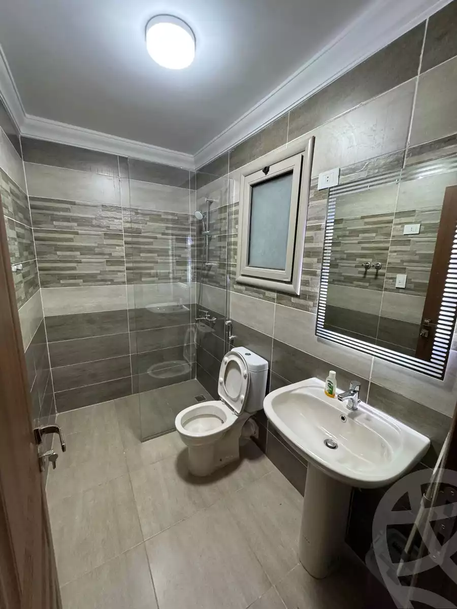 https://aqarmap.com.eg/ar/listing/5809595-for-rent-cairo-new-cairo-compounds-moon-valley