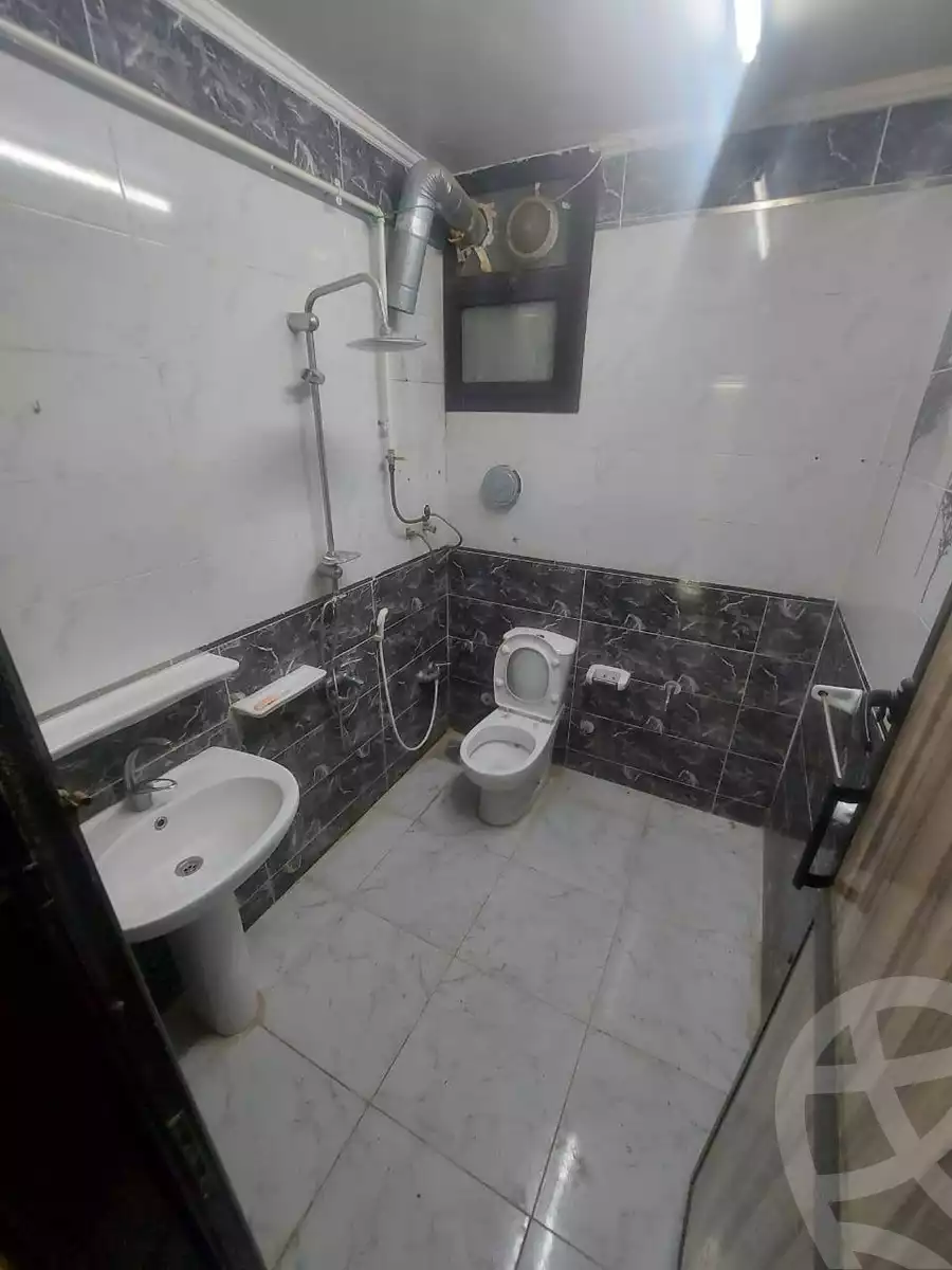 https://aqarmap.com.eg/en/listing/5975730-for-sale-cairo-helwan-helwan-el-sharkeya-mostafa-safwat-st