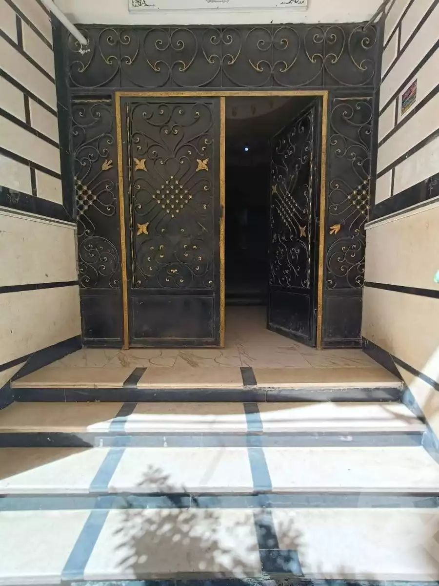 https://aqarmap.com.eg/en/listing/5978362-for-sale-alexandria-l-jmy-el-hanouvel-kasr-al-quiri-st-1