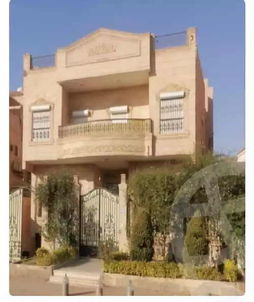 https://aqarmap.com.eg/en/listing/5982024-for-sale-cairo-new-cairo-sharq-el-akadamiya-mohammad-othman-st