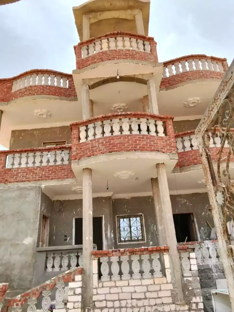 https://aqarmap.com.eg/en/listing/5984711-for-sale-marsa-matruh-marsa-matrouh-city-alam-el-roum-st