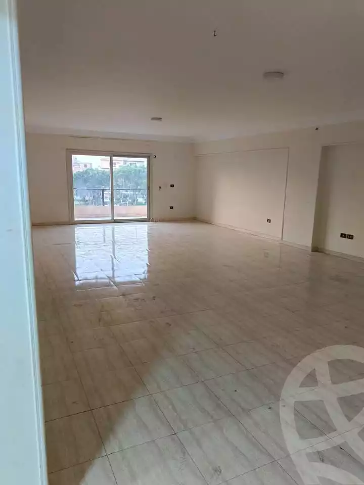 https://aqarmap.com.eg/en/listing/5985630-for-rent-cairo-mokattam-lhdb-l-ly-manteqt-ganob-s