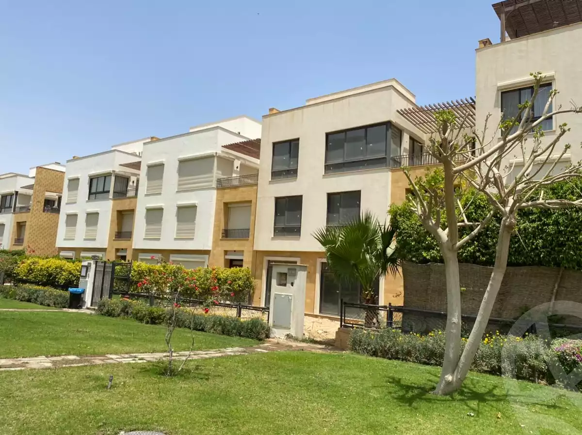 https://aqarmap.com.eg/en/listing/5985688-for-sale-cairo-el-sheikh-zayed-city-compounds-kmbwnd-wyst-twn-swdyk