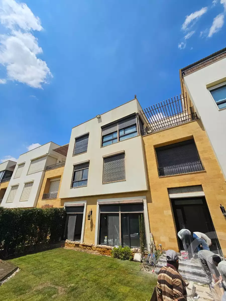 https://aqarmap.com.eg/ar/listing/5985890-for-rent-cairo-el-sheikh-zayed-city-compounds-kmbwnd-wyst-twn-swdyk