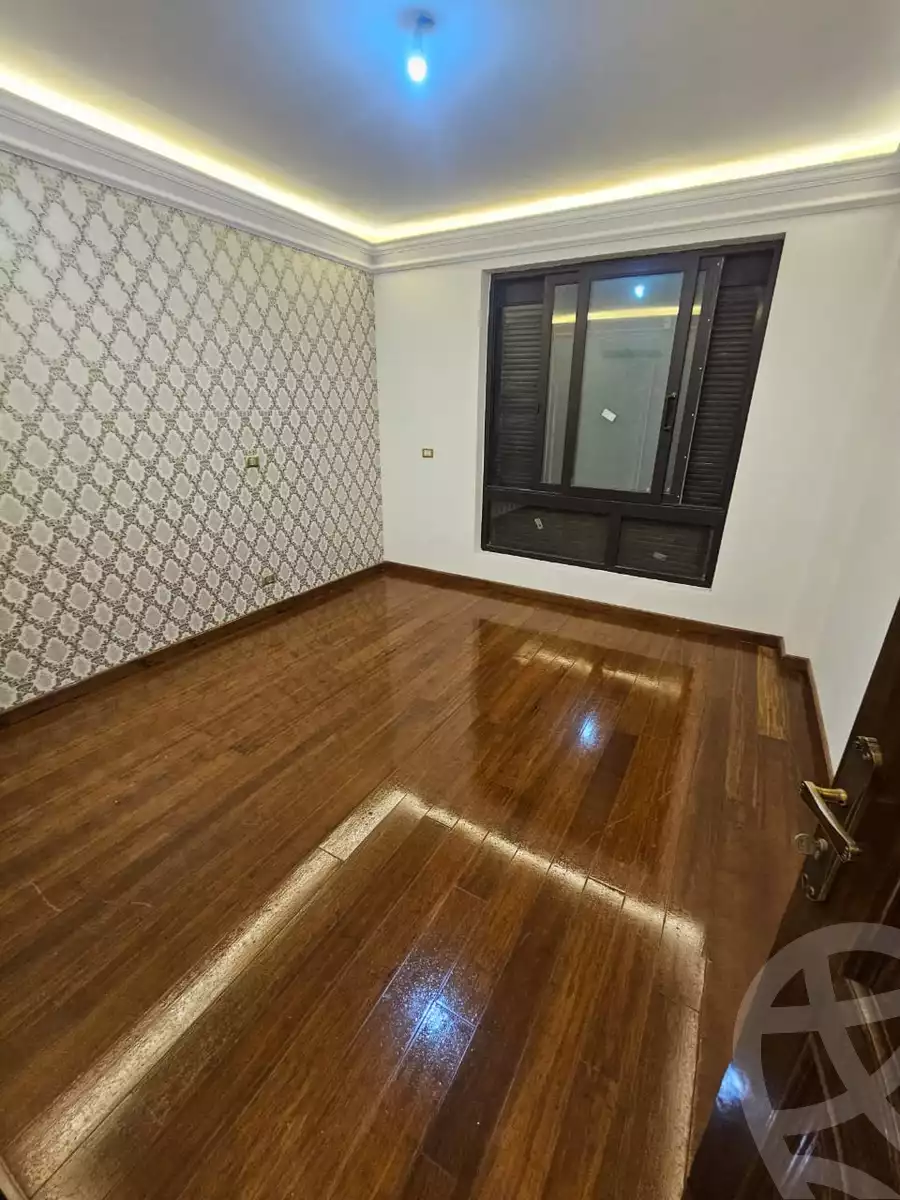 https://aqarmap.com.eg/ar/listing/5985890-for-rent-cairo-el-sheikh-zayed-city-compounds-kmbwnd-wyst-twn-swdyk