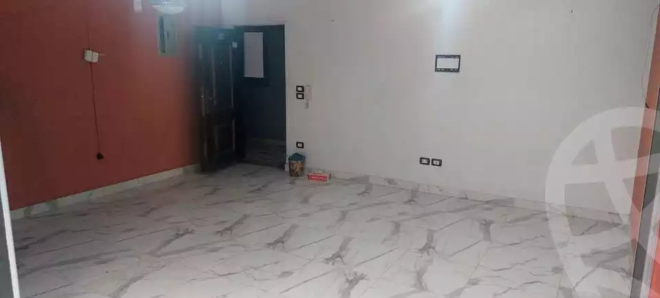 https://aqarmap.com.eg/ar/listing/5989883-for-rent-cairo-mokattam-lhdb-l-ly-shareaa-9