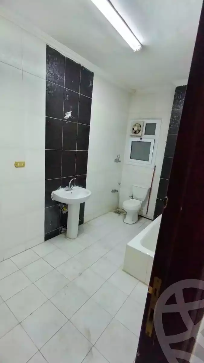 https://aqarmap.com.eg/en/listing/5991436-for-rent-cairo-helwan-el-ezba-el-qebliah-ragheb-st
