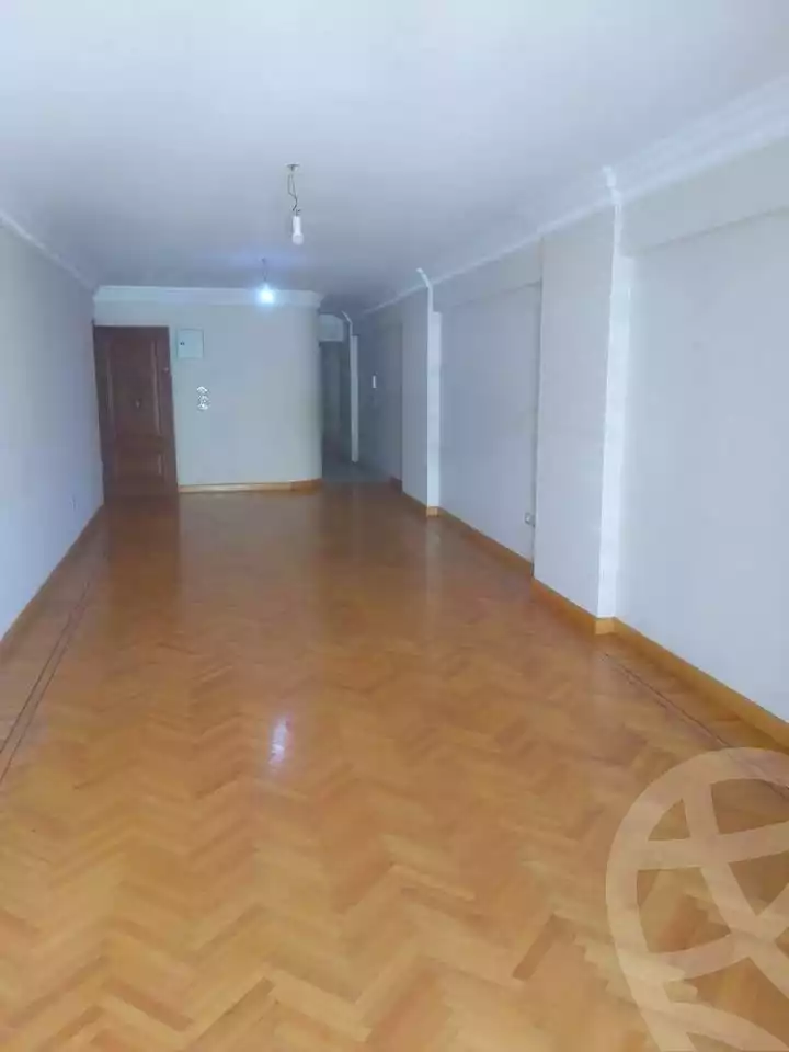 https://aqarmap.com.eg/ar/listing/5991626-for-sale-alexandria-ganaklis-shr-mrtdy-bsh