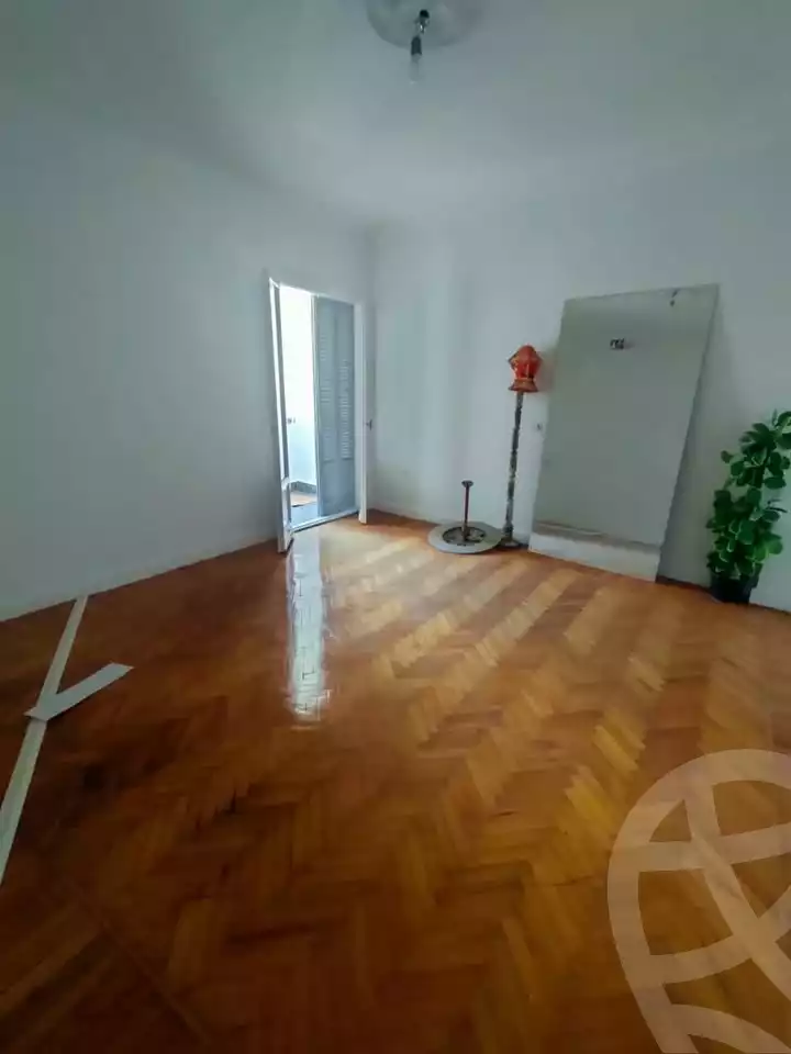 https://aqarmap.com.eg/ar/listing/5993342-for-sale-alexandria-bolekly-abou-quer-st