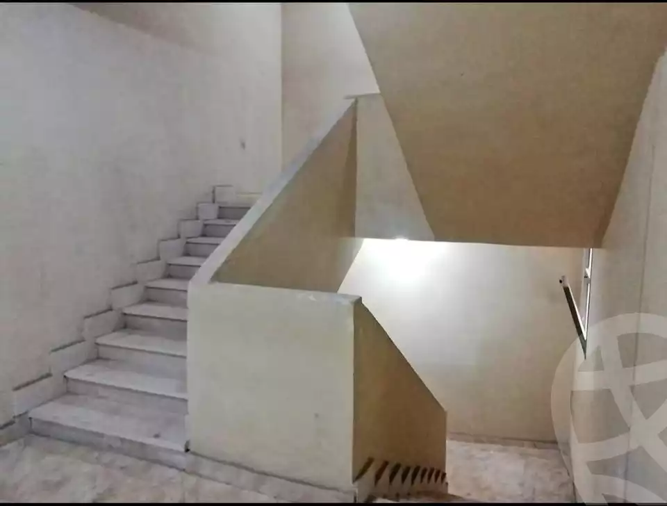 https://aqarmap.com.eg/ar/listing/5993747-for-sale-alexandria-moharram-bey-tryq-qn-lswys