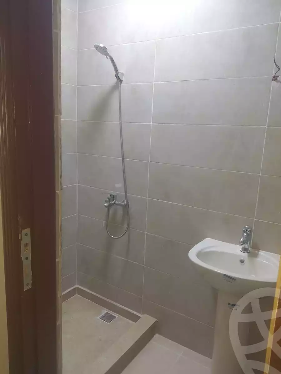 https://aqarmap.com.eg/en/listing/5997101-for-rent-cairo-mokattam-lhdb-l-ly-shareaa-9