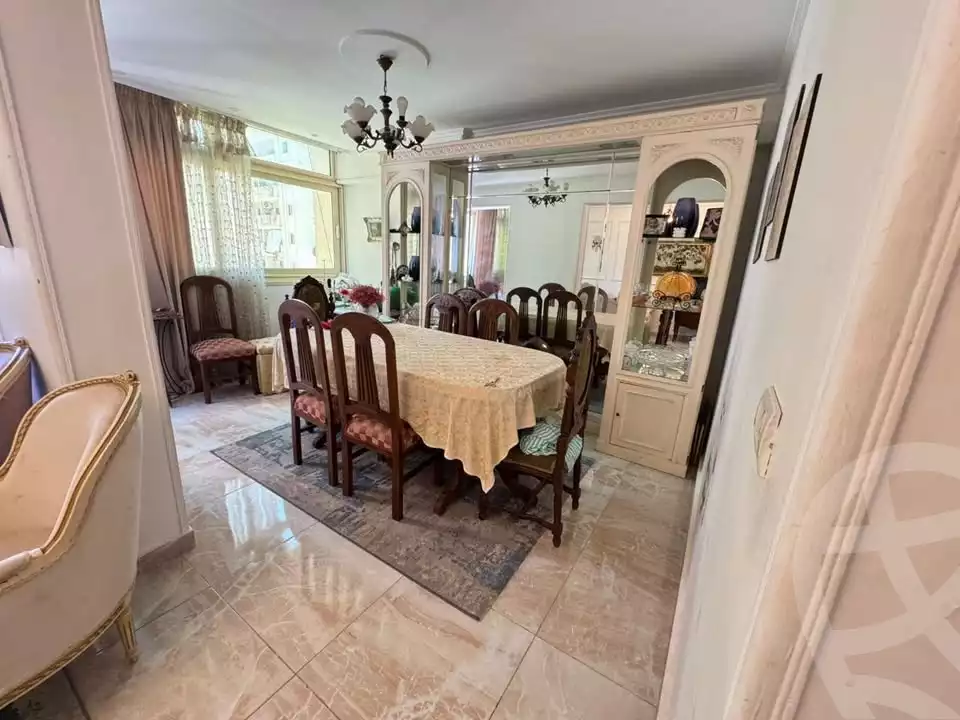 https://aqarmap.com.eg/ar/listing/5998286-for-sale-alexandria-glim-zahran-roushdy-st