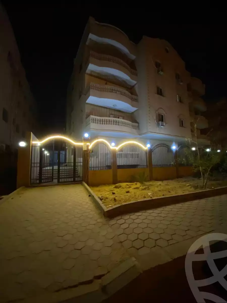 https://aqarmap.com.eg/ar/listing/5998408-for-sale-cairo-el-shorouk-lmntq-lkhms-neighbourhood-3