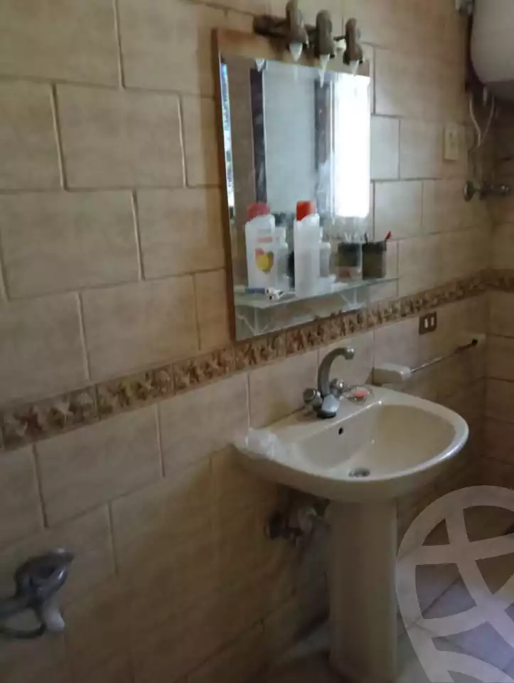 https://aqarmap.com.eg/en/listing/5998430-for-sale-alexandria-l-jmy-lbytsh-el-hanafeya-st